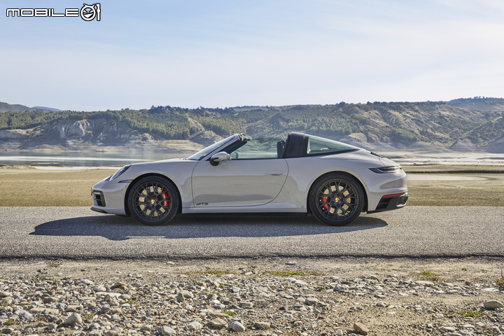 【海外新訊】Porsche推出992世代911 GTS車型,動力提升、變速箱提供八速PDK與七速手排兩種選擇!