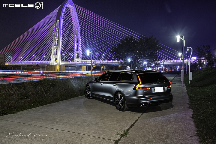 【Volvo V60 T6 Recharge 開箱】