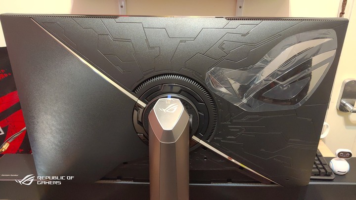 ROG PG32UQX - 4K 144Hz DSC Mini LED HDR顯示器之王(簡單開箱-圖文多)