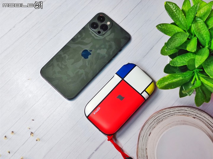 IDMIX MR CHARGER CH06 Pro 萬能行動電源 – 充電器、行動電源、無線充電多功能產品