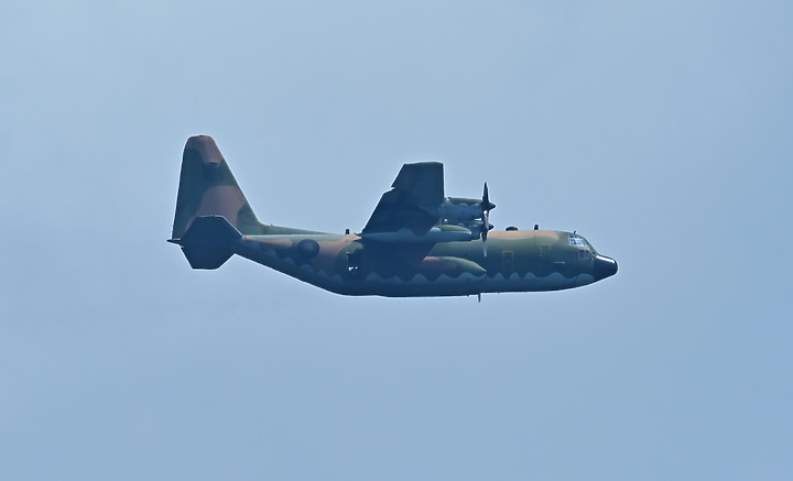 Z7II廣闊區域AF傘兵跳傘訓練，影片緊按快門鈕有鎖焦效果。