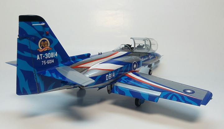 點我看大圖 FREEDOM 1/48 AT-3 自強號教練機