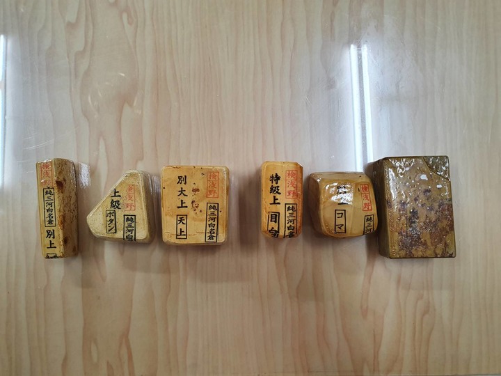 分享直式剃刀入門：磨刀、蕩刀