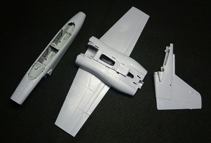 點我看大圖 FREEDOM 1/48 AT-3 自強號教練機