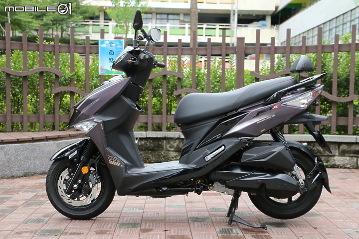 Jet SL 開箱 & 老車關箱 & 300公里心得 + 3000公里心得