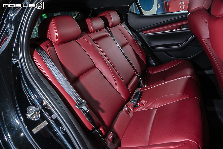 賽前分析 │ VW Golf八代與Mazda 3、Ford Focus、Toyota Corolla Sport、Skoda Octavia的紙上對決