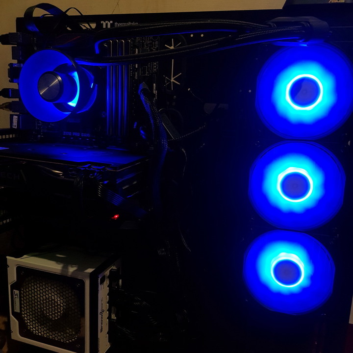 夠冷夠閃亮的一體式水冷散熱器 - 迎廣 InWin BR36