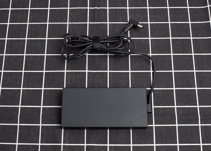 極簡純白體驗 ASUS TUF DASH F15 FX516PM 星耀白開箱