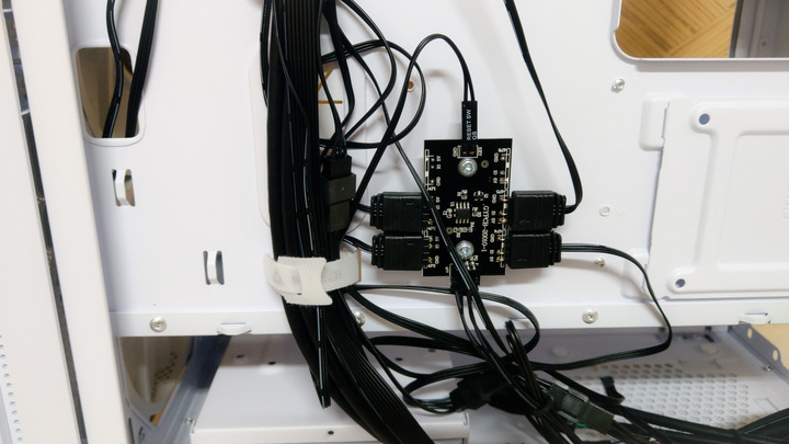 點我看大圖 【開箱】純白X簡約X 潮牌? -MONTECH-AIR 100 ARGB