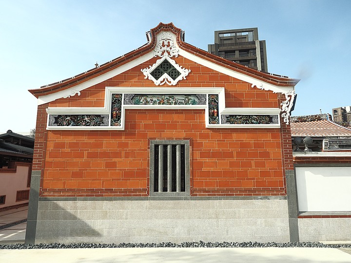 五股 守讓堂 — 新北首座異地重組的文化資產，子孫為長輩祝壽的閩南式三合院豪宅