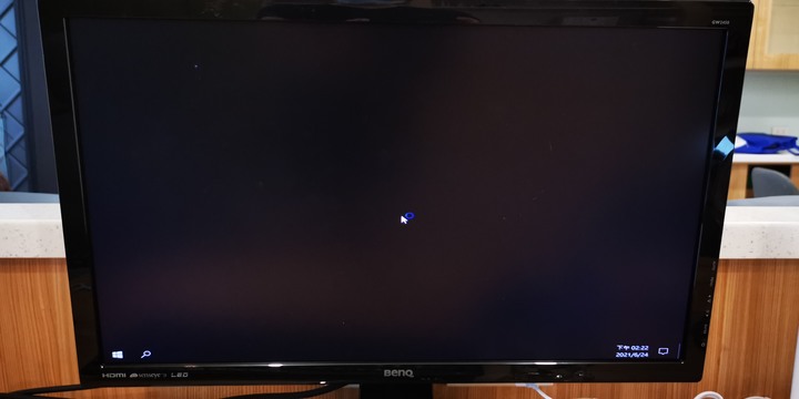 電腦忽然黑屏閃爍@@
