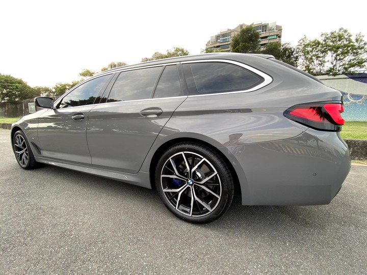 2021 BMW 520i Touring G31 C3E 簡易開箱分享文