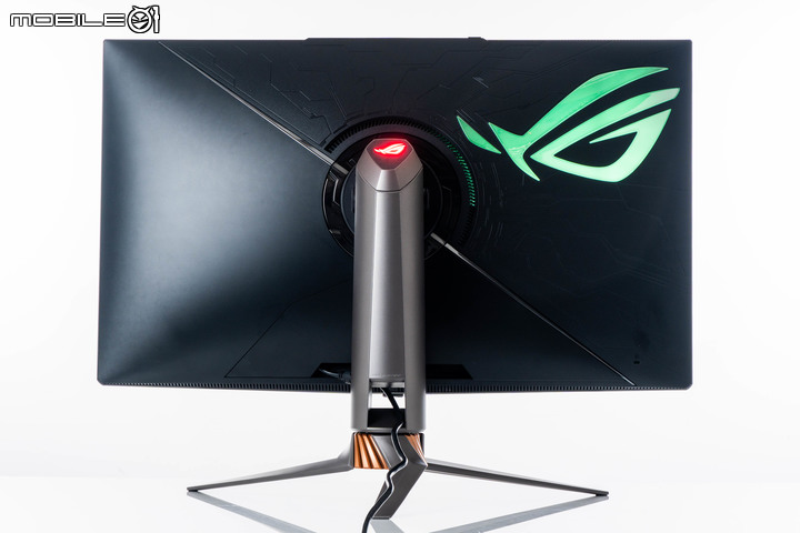 ROG SWIFT PG32UQX 電競螢幕開箱體驗 以 Mini LED 技術達成超細膩畫質演出