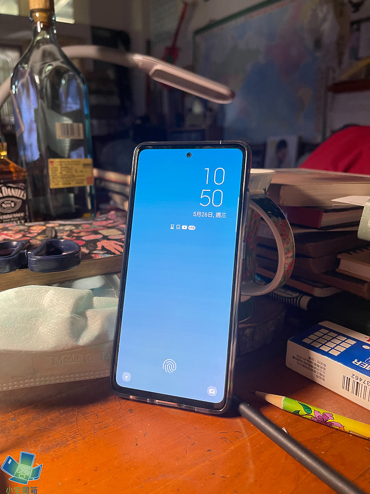 【小宅開箱】samsung 三星 A52 5G 性價高？美嗎？照片好看嗎？(附贈使用密技)