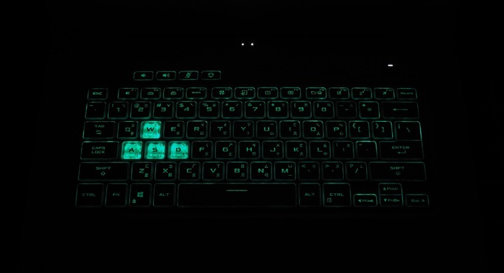 極簡純白體驗 ASUS TUF DASH F15 FX516PM 星耀白開箱