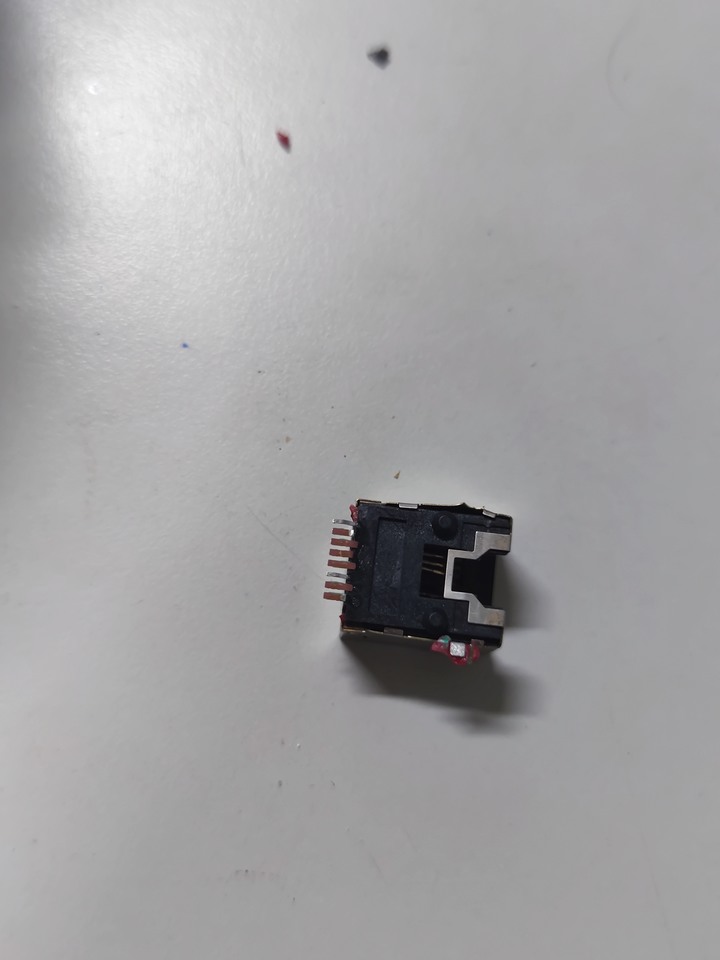 請問這樣還能再銲上去嗎？