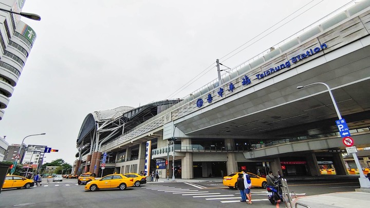 點我看大圖 New 東區【新業 築森鄰】戶戶朝南 綠園道第一排 市區百貨學校淨化宅 新案潛銷討論
