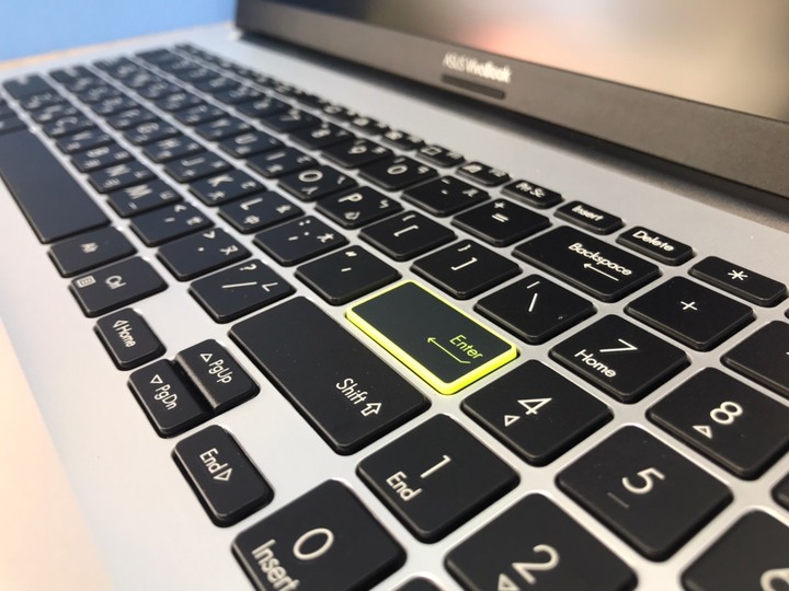 [OL 出任務]VIVOBOOK X513 大螢幕加窄邊框，居家辦公、娛樂優選