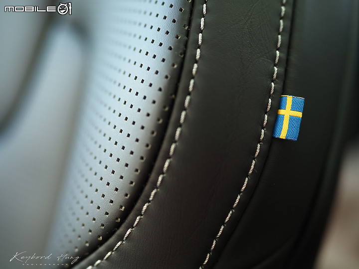 【Volvo V60 T6 Recharge 開箱】