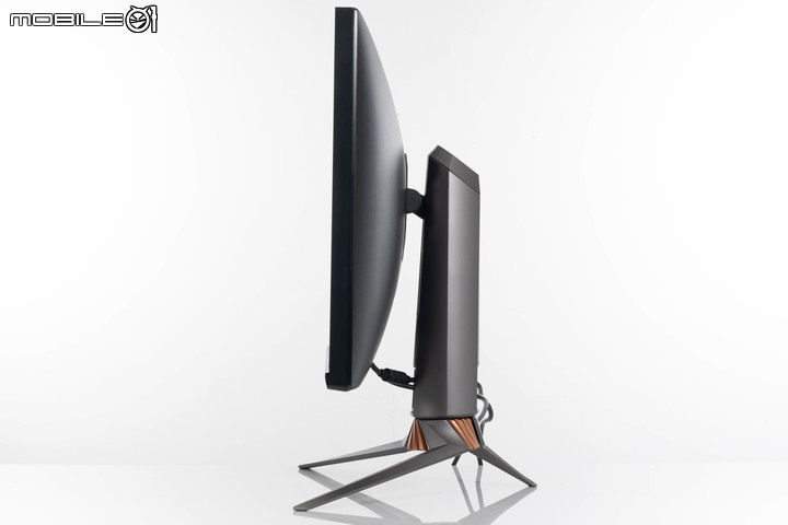 ROG SWIFT PG32UQX 電競螢幕開箱體驗 以 Mini LED 技術達成超細膩畫質演出