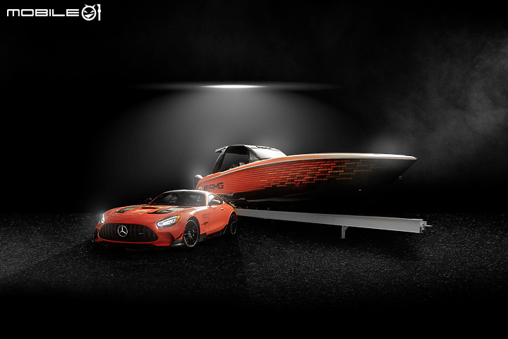 【富豪新玩具】Mercedes-AMG與Cigarette Racing聯名推出41’ Nighthawk AMG Black Series Edition豪華快艇!