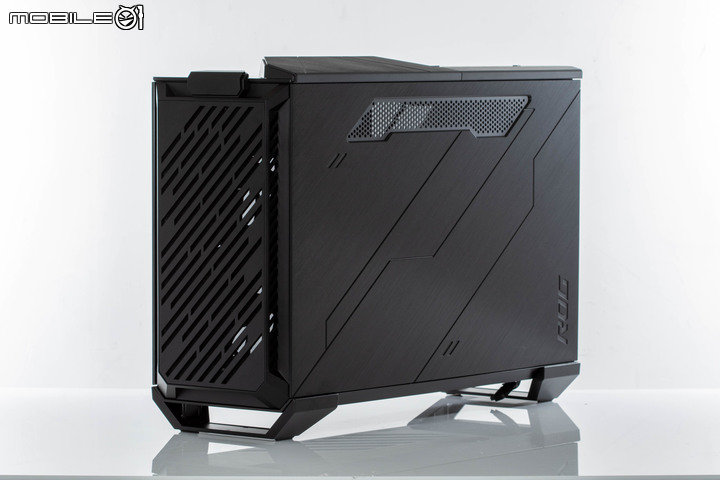 ROG Z11 電競機殼開箱試用 以斜向擺主機板真能提高性能?