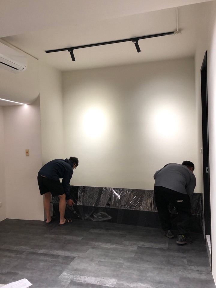 ［開箱］高雄20年中古屋翻新，輕工業森林風單身男子共享空間