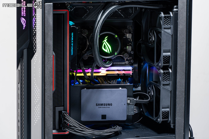 ROG Z11 電競機殼開箱試用 以斜向擺主機板真能提高性能?