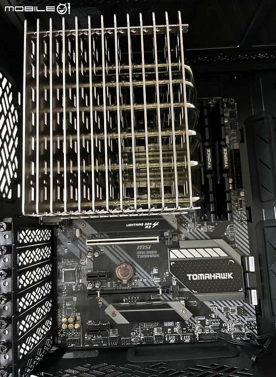開箱 Noctua 貓頭鷹話題新品 NH-P 無風扇空冷巨無霸力壓 Ryzen 7 5700G