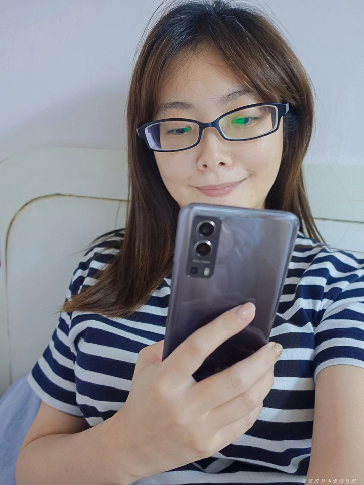 【開箱】vivo Y52 5G。「真人不露相」CP值超高的自拍、視訊美顏小工具