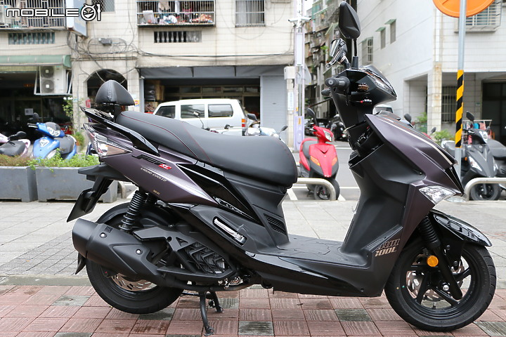 Jet SL 開箱 & 老車關箱 & 300公里心得 + 3000公里心得
