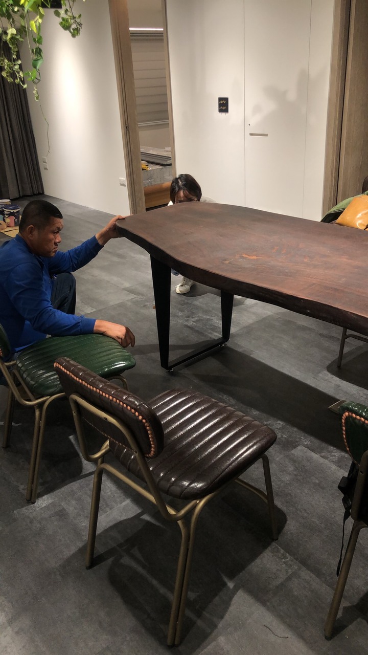 ［開箱］高雄20年中古屋翻新，輕工業森林風單身男子共享空間