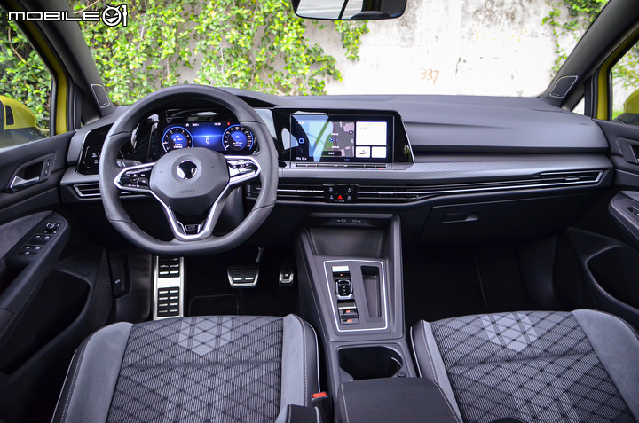 【搶先看】Volkswagen第8代Golf 280 eTSI R-Line 初步試駕體驗分享,耳目一新亦忠於原味
