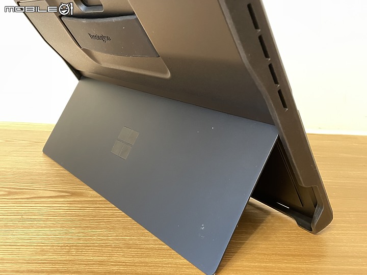 SurfacePro7 Kensington 保護殼