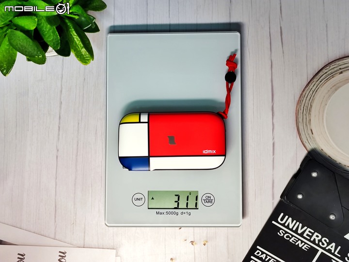 IDMIX MR CHARGER CH06 Pro 萬能行動電源 – 充電器、行動電源、無線充電多功能產品