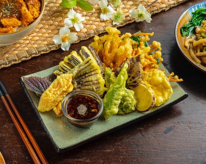台中私密酒吧藏日料,日式豬排丼飯人氣第一!購餐還送天婦羅