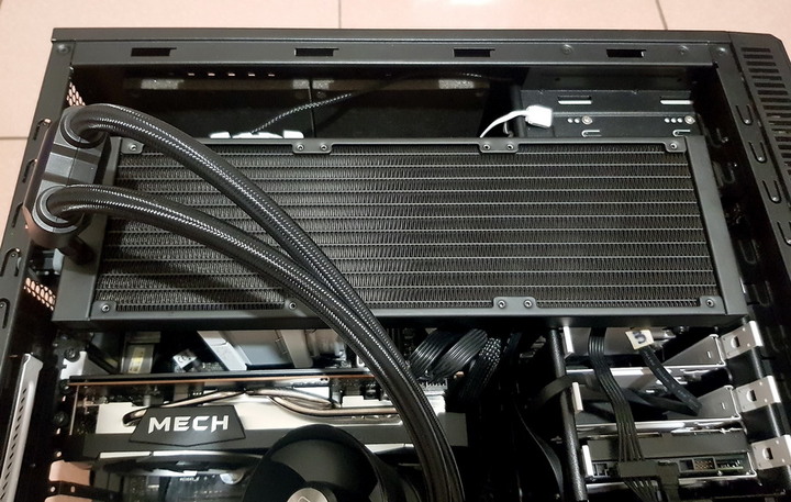 夠冷夠閃亮的一體式水冷散熱器 - 迎廣 InWin BR36