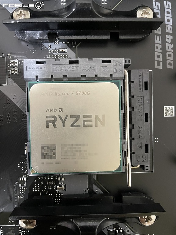 開箱 Noctua 貓頭鷹話題新品 NH-P 無風扇空冷巨無霸力壓 Ryzen 7 5700G