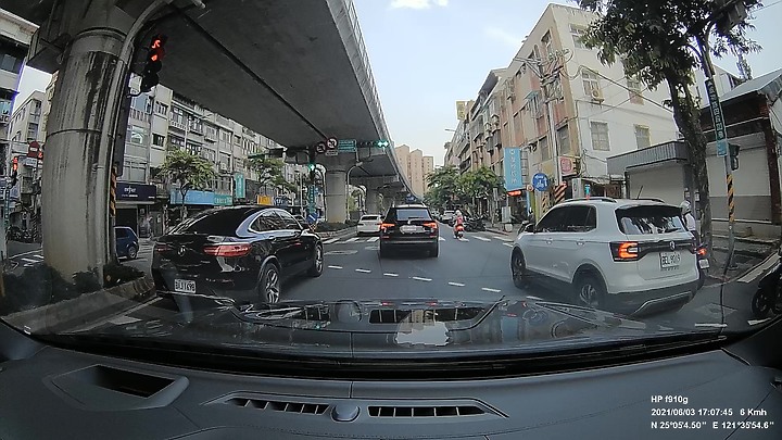 【不舉發】左轉專用道可用來直行嗎?