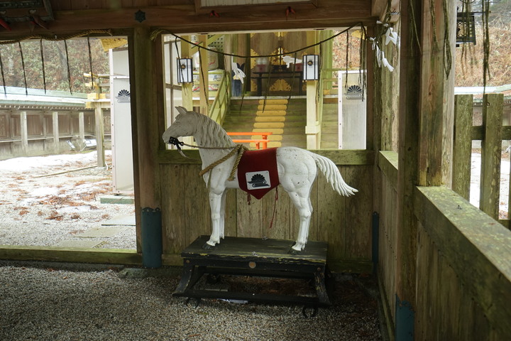 冬季漫步大阪最高山-金剛山葛木神社攻頂遊記