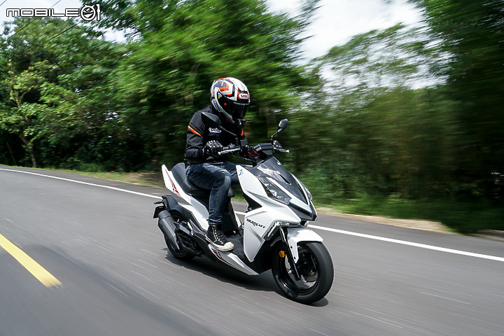 SYM DRG BT R-Edition 試駕|標配 TCS 循跡防滑 七期更有力