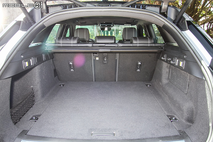 Land Rover Range Rover Velar P250 R-Dynamic S試駕▕ 新年式精簡車型、攻擊火力更集中