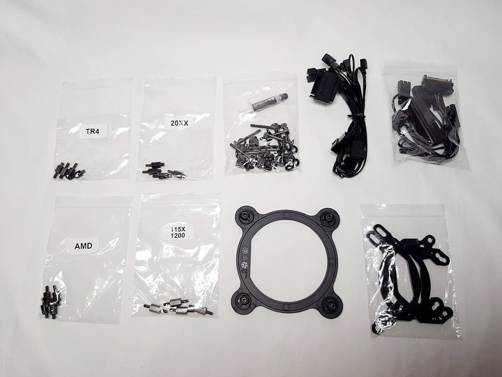 夠冷夠閃亮的一體式水冷散熱器 - 迎廣 InWin BR36