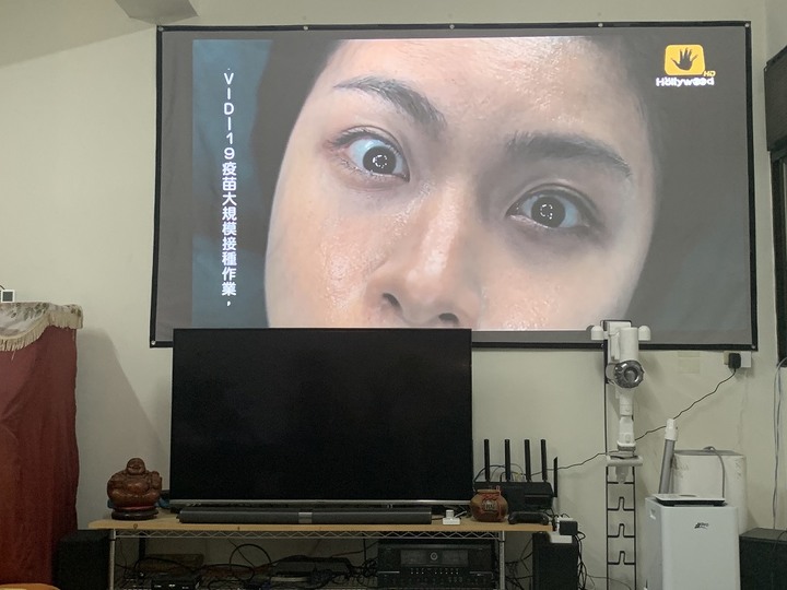 【開箱】LINDY 林帝螢幕支架新玩法&抗光布幕&Optoma HD100D
