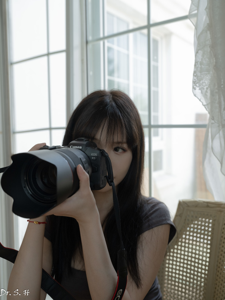 純欲風格嘗試, 學習Mobile01 讓美女拿產品