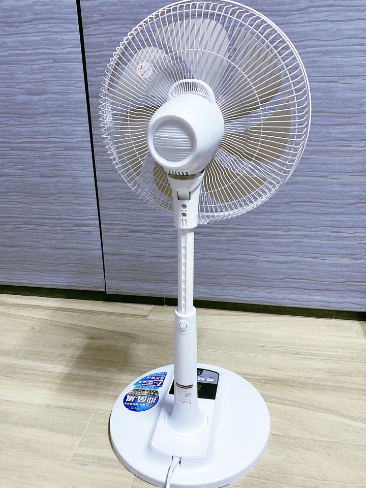 HERAN 禾聯 14吋 奈米銀抑菌DC扇 小開箱-抑菌王風扇