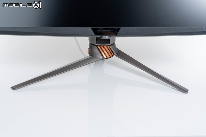 ROG SWIFT PG32UQX 電競螢幕開箱體驗 以 Mini LED 技術達成超細膩畫質演出