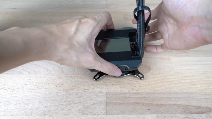 點我看大圖 意料外的散熱之王!Phanteks GLACIER ONE 360MP