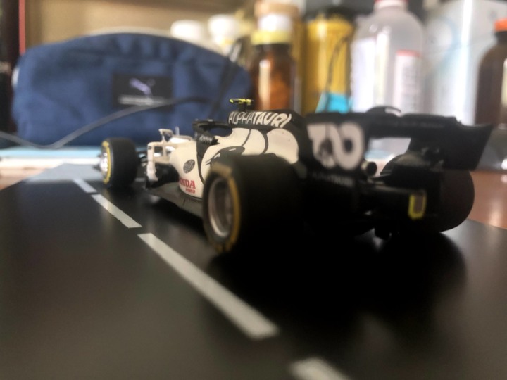 spark 1/43 gasly 2020 monza 首勝紀念版開箱 (圖少微開箱)