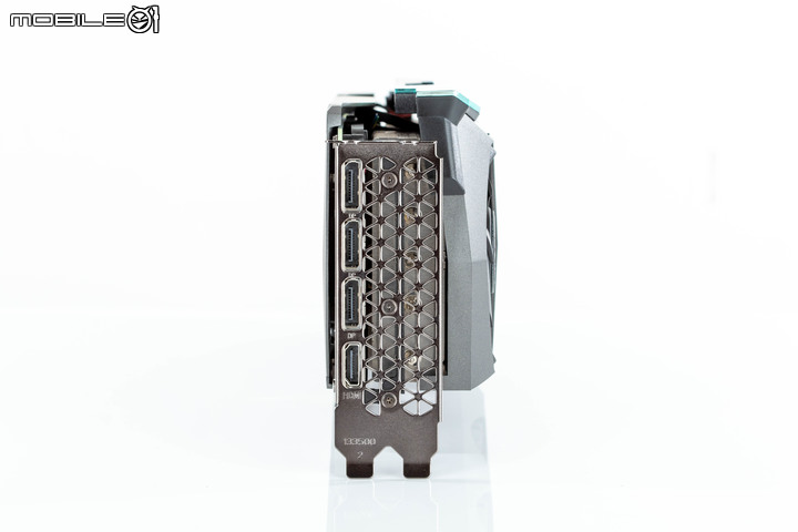 ZOTAC GAMING GeForce RTX 3080 Ti AMP Holo 顯示卡開箱實測 緊緻身形內的效能選擇
